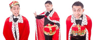 Taçlı bir iş adamı beyazlar içinde.