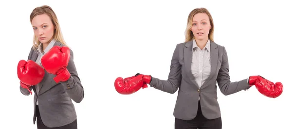 Femme d'affaires avec gants de boxe sur blanc — Photo