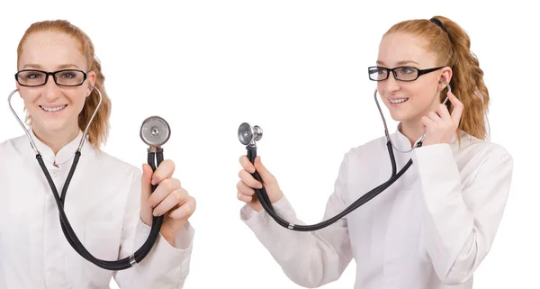 Jeune femme médecin isolé sur blanc — Photo