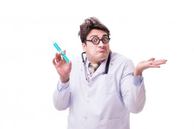 Beyaz şırıngalı komik doktor.