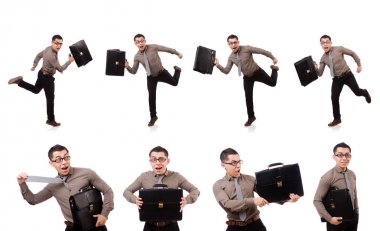 Genç adam beyaz izole evrak çantası elinde