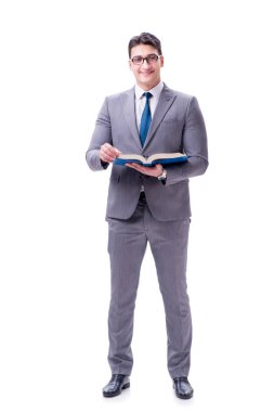 Beyaz arka planda izole edilmiş bir kitap okuyan işadamı öğrencisi