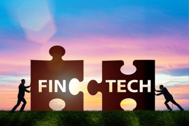 Fintech Finans teknolojileri kavramı puzzle parçaları ile