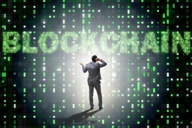 Engelleme zinciri kripto para birimi kavramında iş adamı