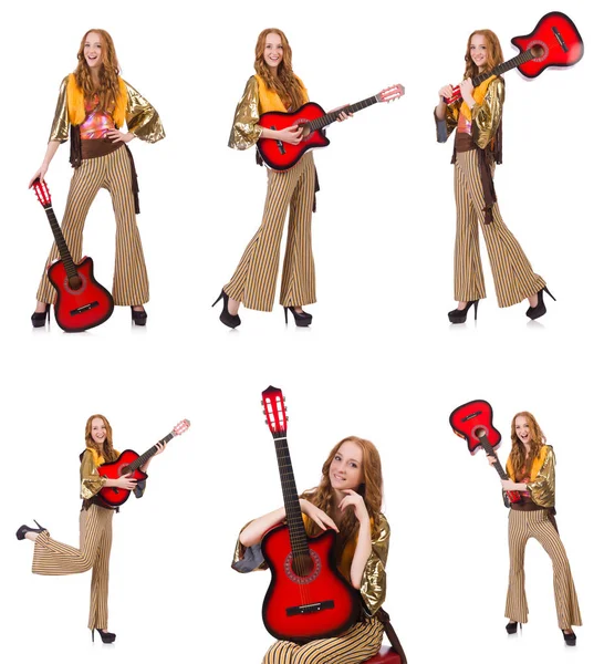 Chica joven con guitarra en blanco —  Fotos de Stock