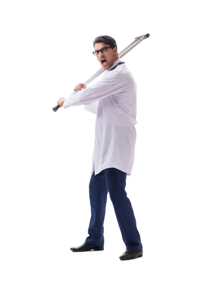 年轻的医生孤零零地站在白背上行走 — 图库照片