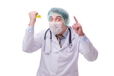 Beyaz şırıngalı komik doktor.