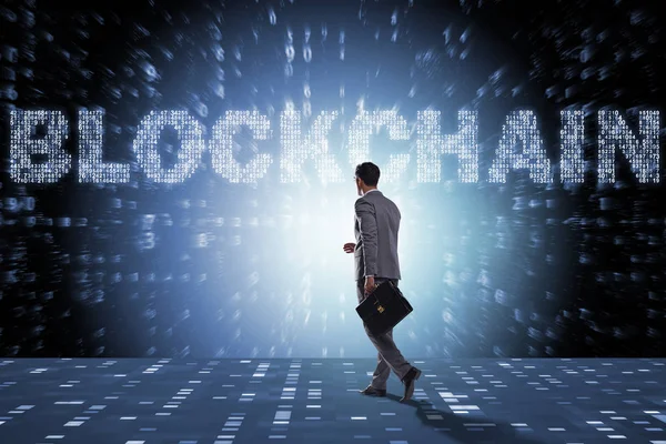 Empresario en concepto de criptomoneda blockchain — Foto de Stock