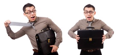 Genç adam beyaz izole evrak çantası elinde