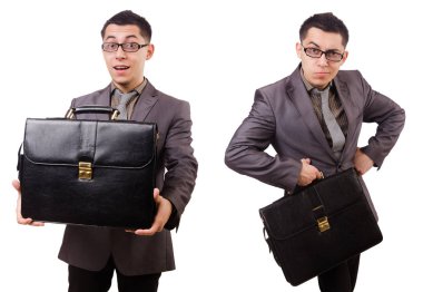 Genç adam beyaz izole evrak çantası elinde