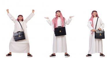 Arap adam beyaz arka plan üzerinde izole