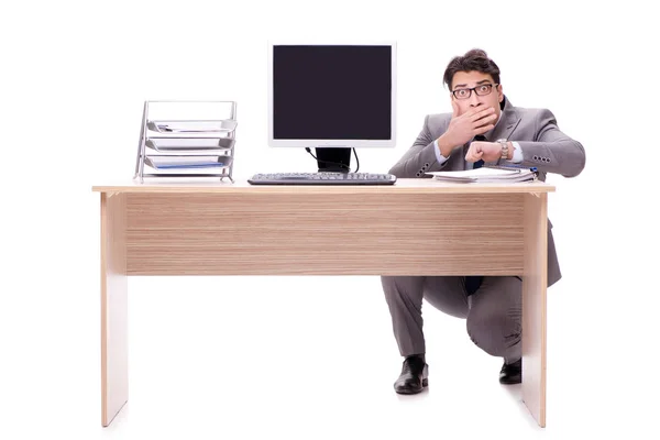 Uomo d'affari nascosto in ufficio isolato su bianco — Foto Stock