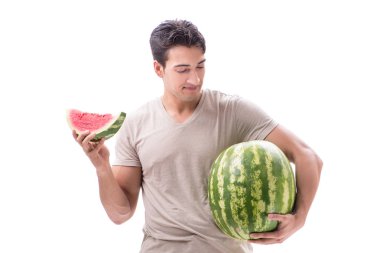 Karpuzlu genç adam beyazda izole edilmiş.