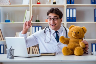 Veterinerlik doktorunun muayenesi var.