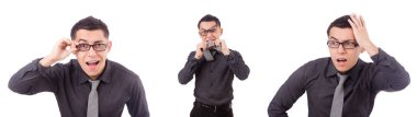 Gri tişörtlü beyaz izole genç adam