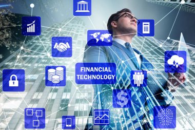 Fintech Fintech 'te dizüstü bilgisayarı olan bir iş kadını.