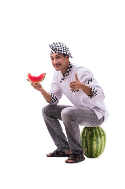 Beyaz karpuzlu genç aşçı.