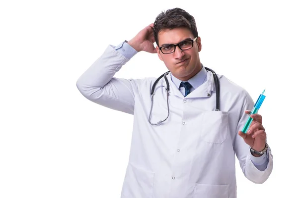 Jovem médico masculino com uma seringa isolada sobre fundo branco — Fotografia de Stock