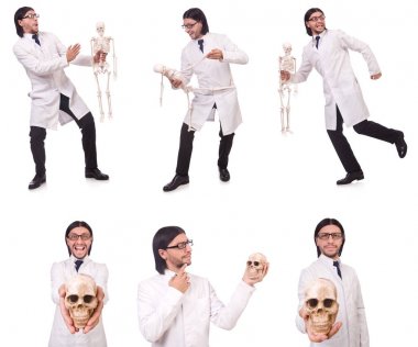 İskeleti beyaz olan komik öğretmen.