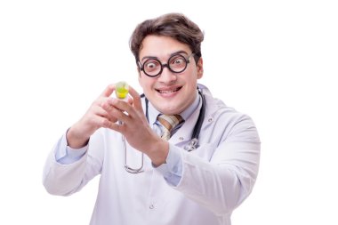 Beyaz şırıngalı komik doktor.