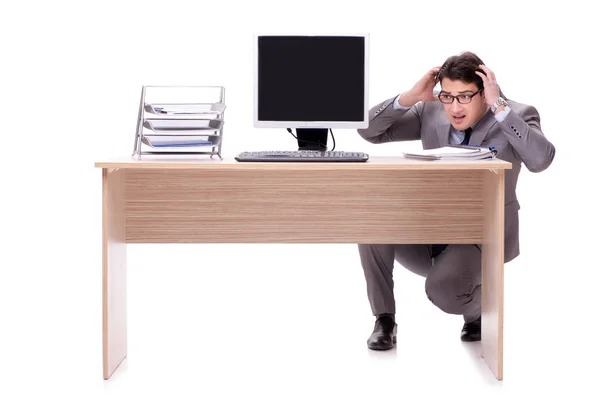 ホワイトに隔離されたオフィスに隠れているビジネスマン — ストック写真