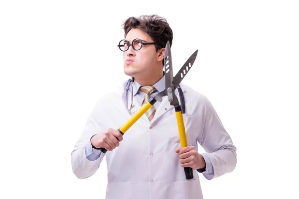 Médico divertido con tijeras aisladas en blanco —  Fotos de Stock