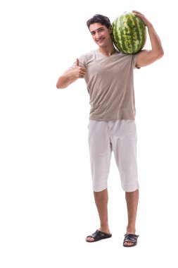 Karpuzlu genç adam beyazda izole edilmiş.