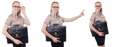 Genç ve güzel çalışan beyaz izole evrak çantası ile