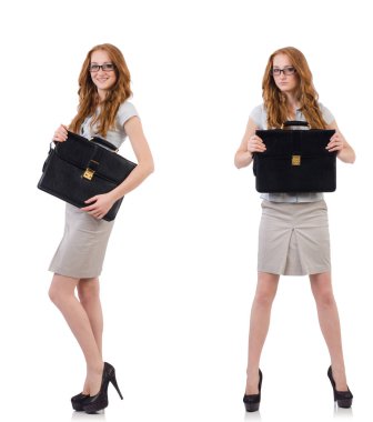 Genç ve güzel çalışan beyaz izole evrak çantası ile