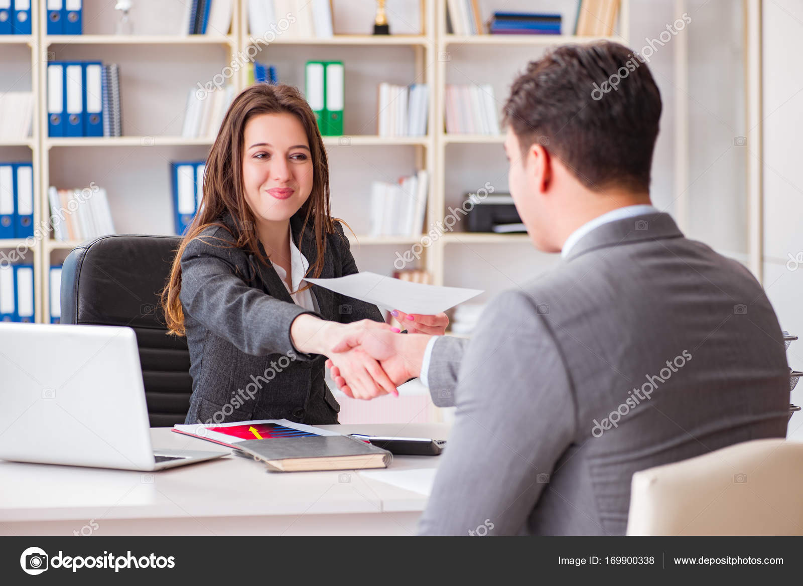 Rencontre femme d-affaire
