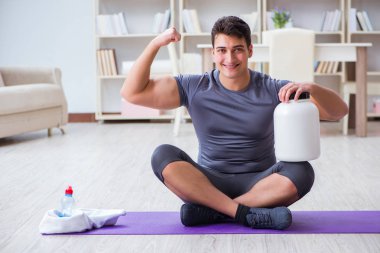 Sporda gıda takviyesi ve sağlıklı yaşam tarzı olan bir adam.