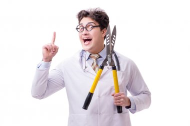 Beyaz izole makası ile komik doktor