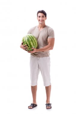 Karpuzlu genç adam beyazda izole edilmiş.