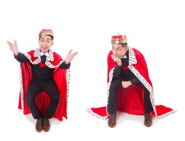 Taçlı bir iş adamı beyazlar içinde.