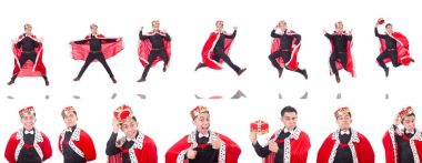 Taçlı bir iş adamı beyazlar içinde.