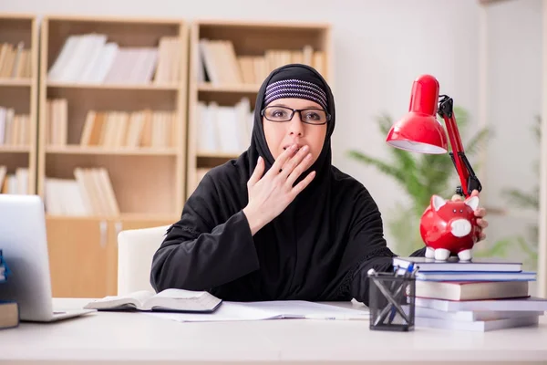 Muslim girl in hijab studying preparing for exams — Stock Photo, Image