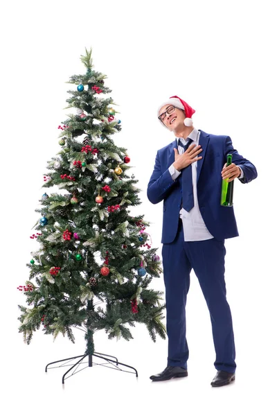 Empresário decorando árvore de Natal isolado em branco — Fotografia de Stock