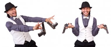 Silahlı bir adam beyazın üzerinde izole edilmiş.