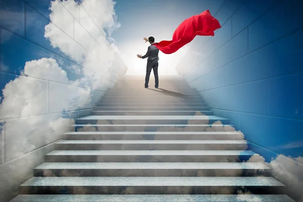 商人超级英雄在职业阶梯概念上的成功 — 图库照片