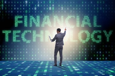Fintech konseptinde düğmelere basan iş adamı
