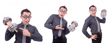 beyaz izole dumbbells ile komik iş adamı