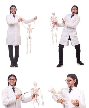 İskeleti beyaz olan komik öğretmen.