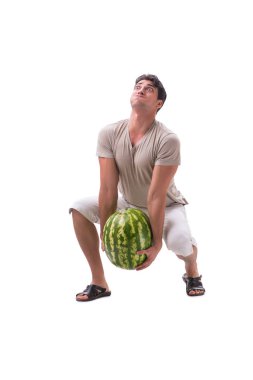 Karpuzlu genç adam beyazda izole edilmiş.