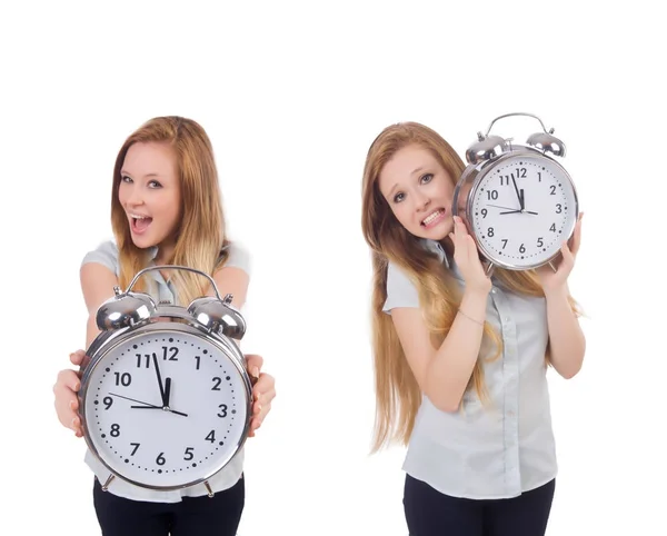 Giovane donna con orologio su bianco — Foto Stock