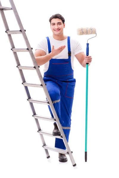 Jonge schilder met ladder geïsoleerd op witte achtergrond — Stockfoto