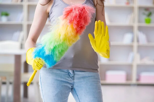 Woman doing cleaning at home — Stock Photo, Image