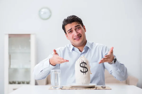 Konzept des teuren Essens in Restaurants — Stockfoto