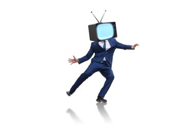 İnsan ve televizyon yerine medya zombisi kavramı