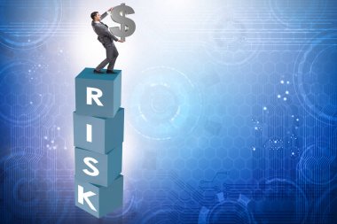 İş adamı risk altında ve iş konseptini ödüllendiriyor
