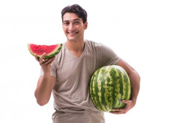 Karpuzlu genç adam beyazda izole edilmiş.